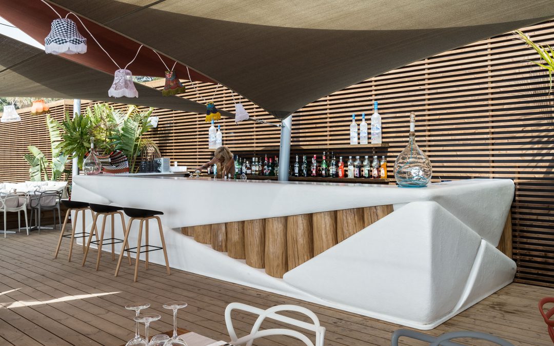 Bond, bar d’extérieur, à Hyères